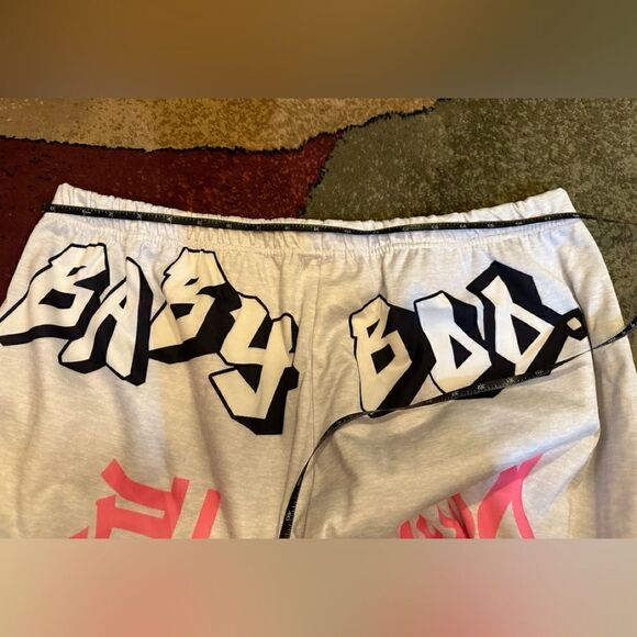 Y2K Printed joggers. Elastic at the ankle letter print with pockets. . Polyester - Picture 5 of 14